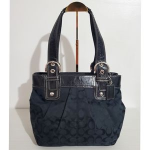 Coach Black Signature C Pat / leather Shoulder Bag